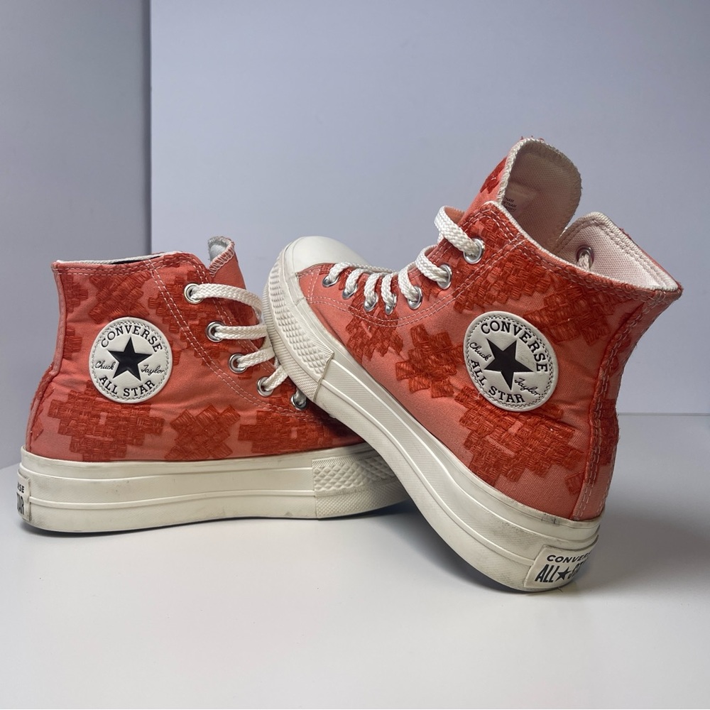 Converse Women's Coral Patterned High-Tops